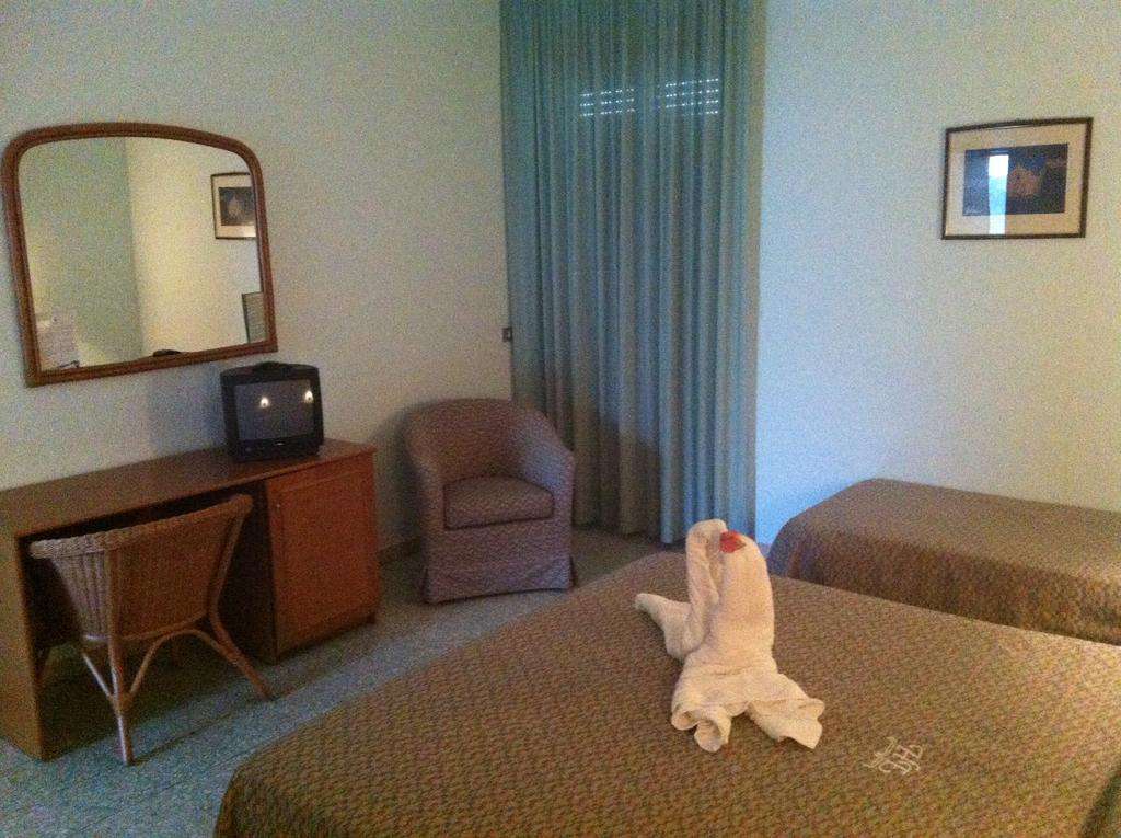 Hotel Eden Сан Домино Стая снимка