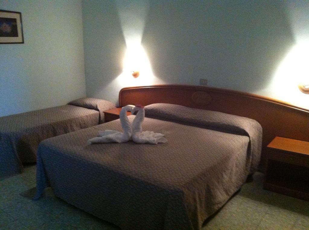 Hotel Eden Сан Домино Екстериор снимка