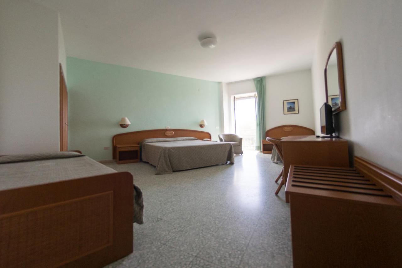 Hotel Eden Сан Домино Екстериор снимка