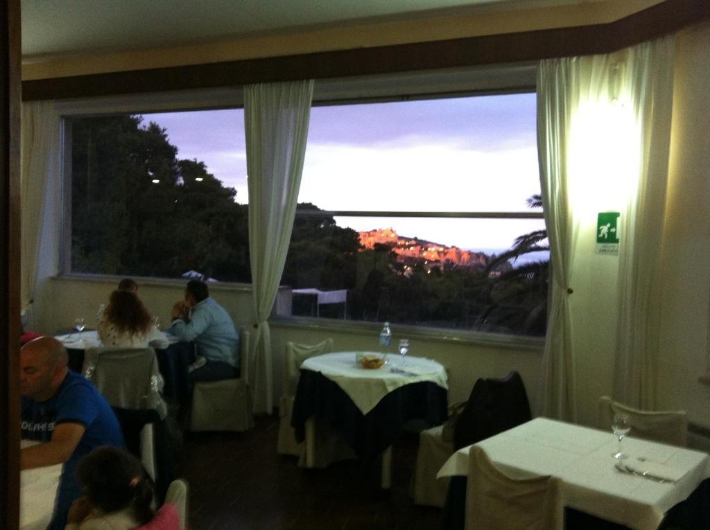 Hotel Eden Сан Домино Екстериор снимка